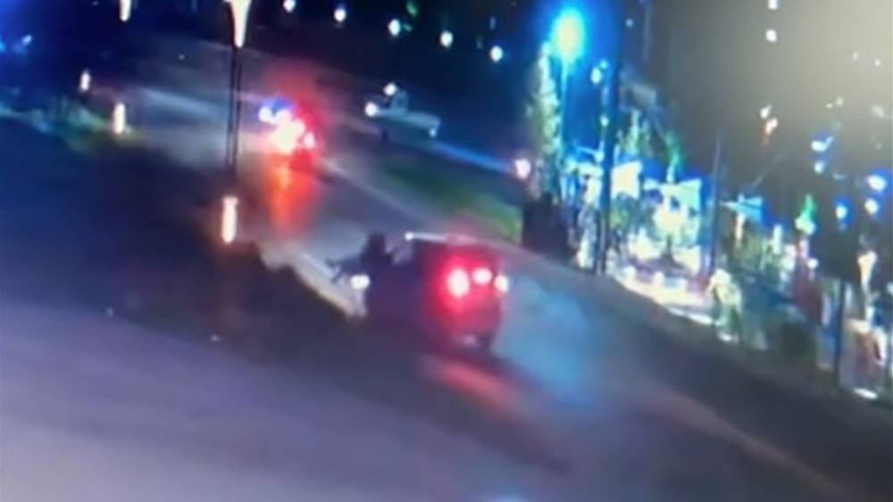 "İftira" demişti, g&ouml;r&uuml;nt&uuml;ler ortaya &ccedil;ıktı: Eski eşini ve oğlunu b&ouml;yle ezdi
