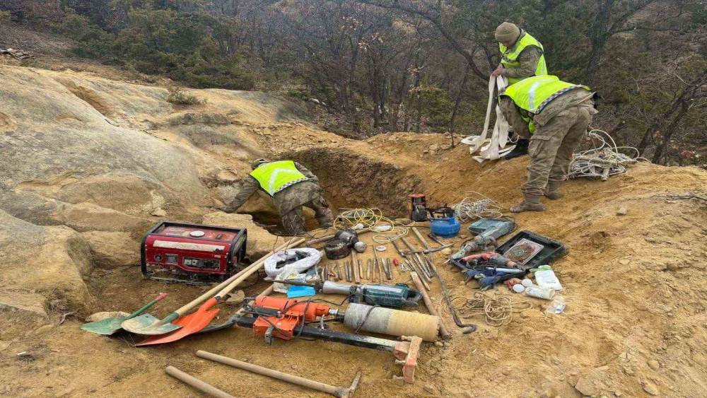 G&uuml;m&uuml;şhane&rsquo;de definecilere su&ccedil;&uuml;st&uuml;
