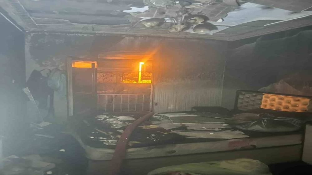 Mardin&rsquo;de m&uuml;stakil evde &ccedil;ıkan yangın s&ouml;nd&uuml;r&uuml;ld&uuml;
