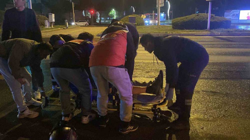 Bolu&rsquo;da otomobil ile motosiklet &ccedil;arpıştı: 1 yaralı
