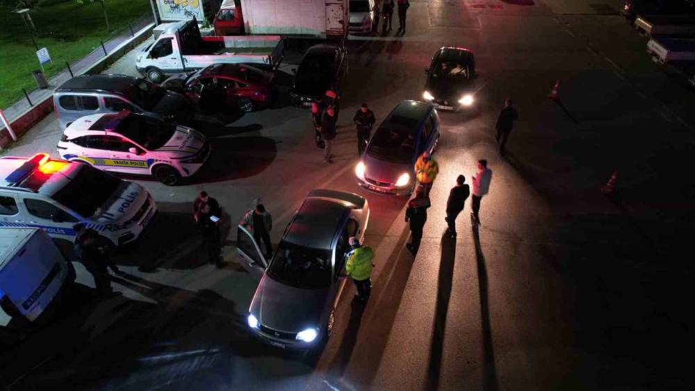 Bursa&rsquo;da piyasacılara polis baskını
