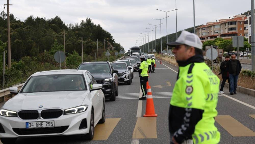 Muğla&rsquo;da 9 g&uuml;nl&uuml;k Bayram mesaisinde 37 bin ara&ccedil; kontrol edildi
