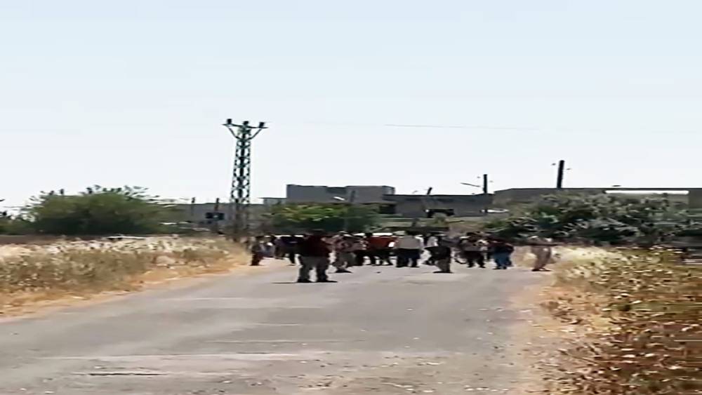 Şanlıurfa&rsquo;da ka&ccedil;ak elektrik denetim ekibi taşlı saldırıya uğradı
