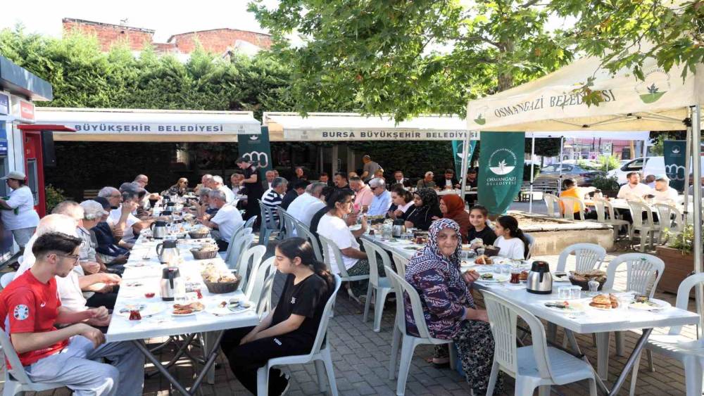 Başkan Aydın mahalle buluşmalarını Alemdar&rsquo;da s&uuml;rd&uuml;rd&uuml;
