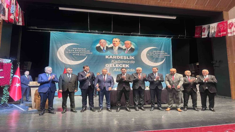 Kayseri&rsquo;de 3 belediye meclis &uuml;yesi MHP&rsquo;ye katıldı

