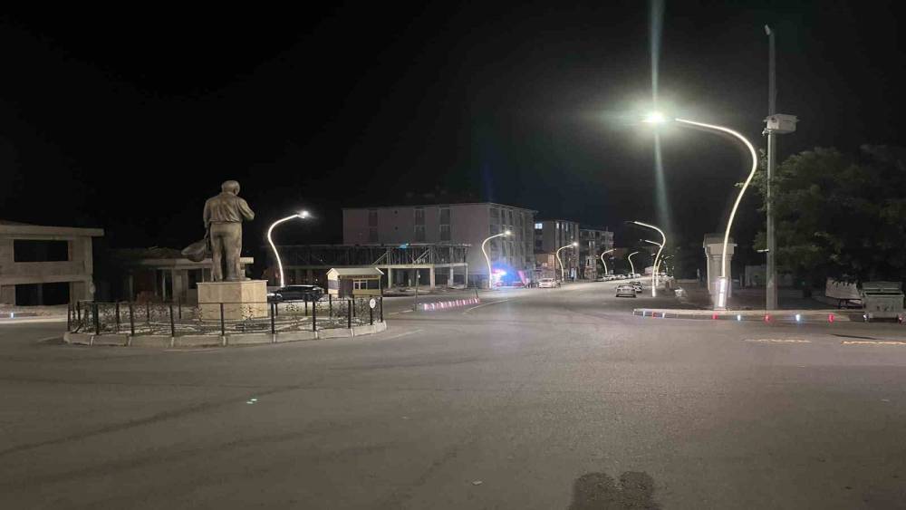 Kırşehir&rsquo;de 3.4 b&uuml;y&uuml;kl&uuml;ğ&uuml;nde deprem
