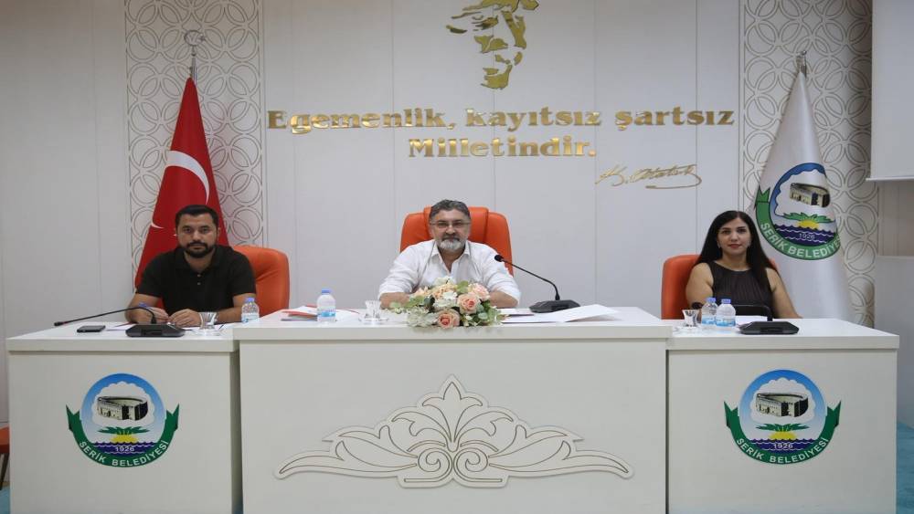Belediyeden habersiz belediye adına vatandaşa bor&ccedil; &ccedil;ıkartıp tahsil etmişler
