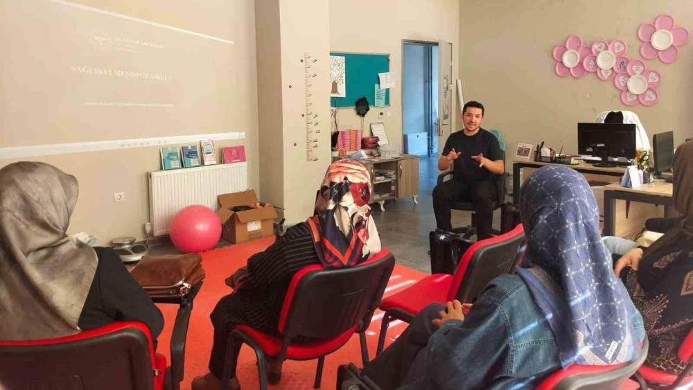 D&uuml;zce&rsquo;de sağlıklı menopoz okulu eğitimleri s&uuml;r&uuml;yor

