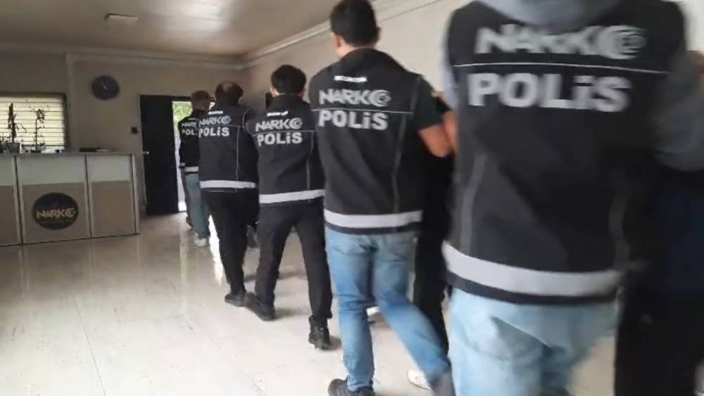 Konya&rsquo;da uyuşturucu operasyonu: 8 g&ouml;zaltı
