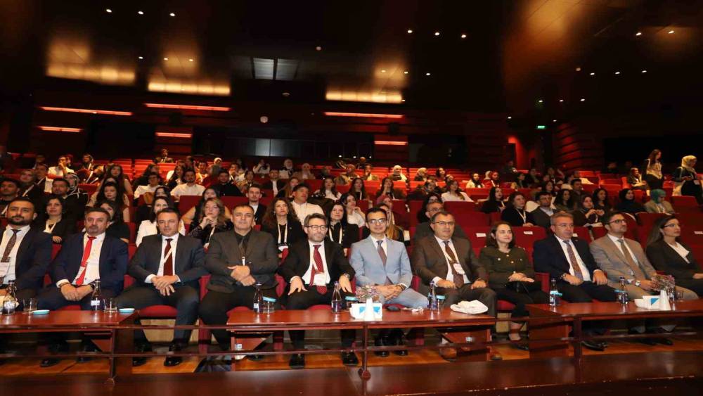 Diş Hekimliği D&uuml;nyası 4. kez NE&Uuml;&rsquo;de buluşuyor
