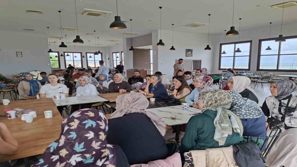 Diyabetli &ccedil;ocuklar i&ccedil;in aile kampı d&uuml;zenlendi
