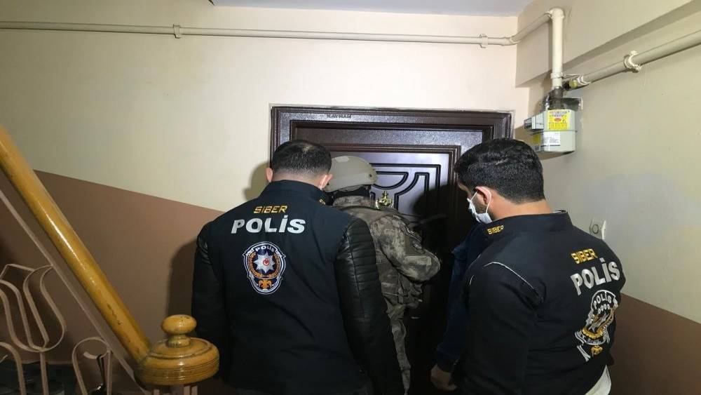 Aydın&rsquo;da siber operasyon: 2 ş&uuml;pheli tutuklandı
