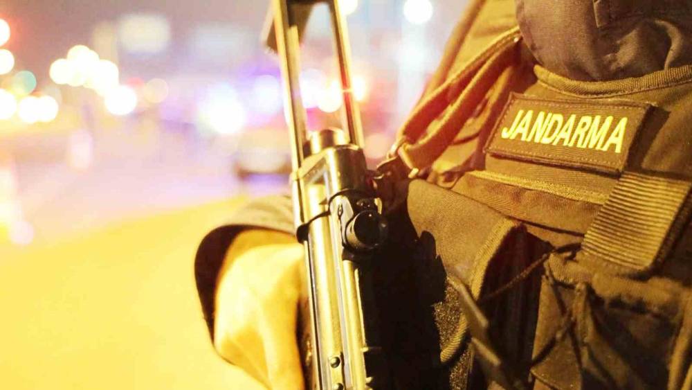 Aksaray&rsquo;da jandarma KOM, asayiş ve trafik kuş u&ccedil;urtmuyor
