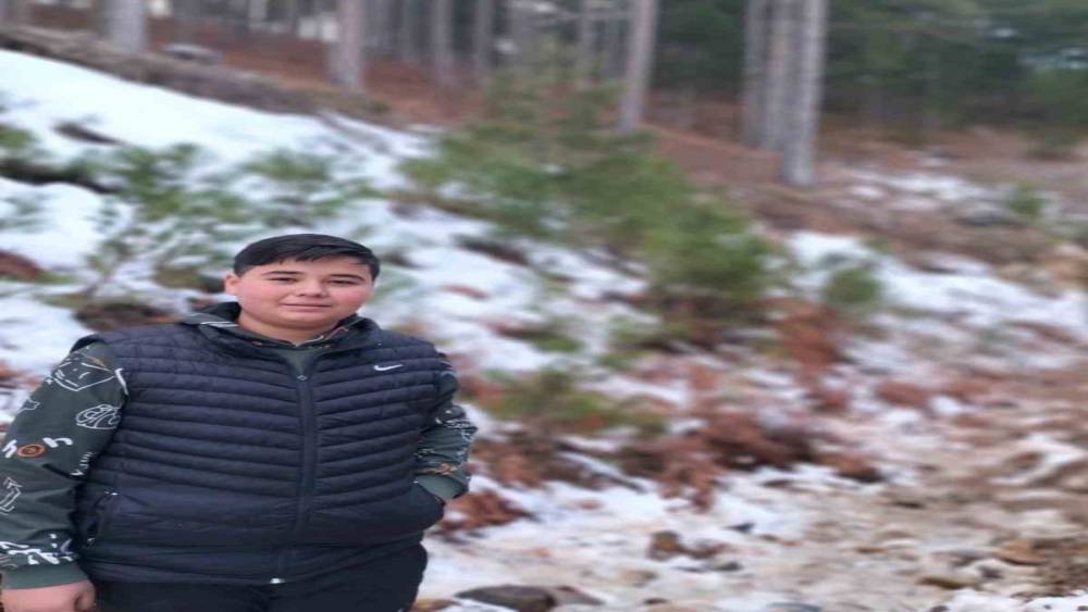 Kazada ağır yaralanan 16 yaşındaki gen&ccedil;, 19 g&uuml;nl&uuml;k yaşam m&uuml;cadelesini kaybetti
