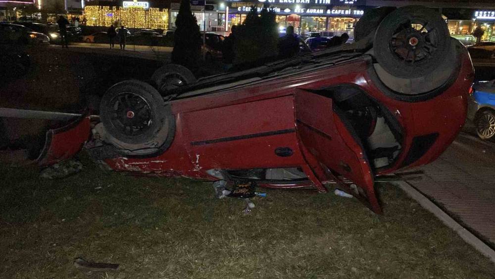 &Ccedil;orum&rsquo;da otomobil takla attı: 1 yaralı
