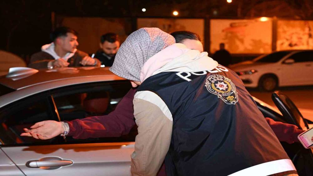 Binlerce &uuml;niversite &ouml;ğrencisinin yaşadığı il&ccedil;ede emniyetten sıkı denetim
