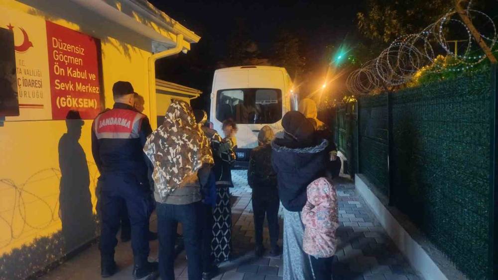 Isparta&rsquo;da bir ayda 14 d&uuml;zensiz g&ouml;&ccedil;men yakalandı
