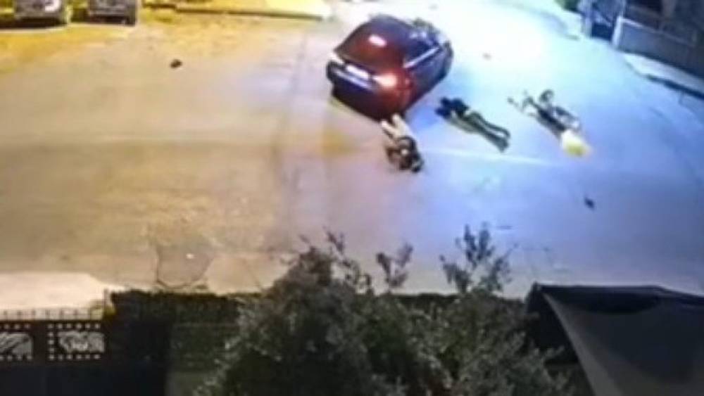 Kan donduran kaza: &Ccedil;arptığı yaralıları otomobiliyle ezerek ka&ccedil;tı
