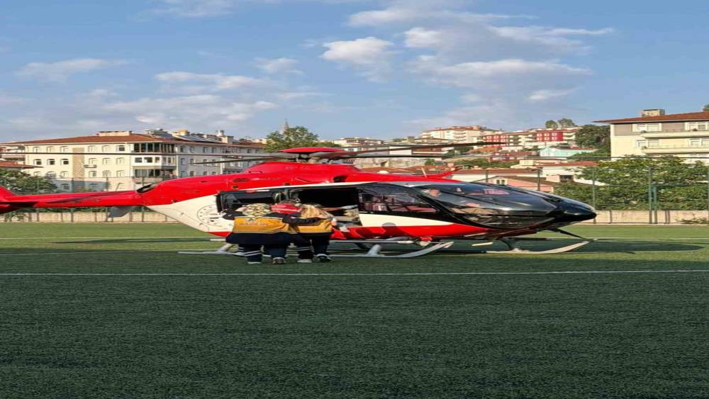 &Uuml;zerine kaynar su d&ouml;k&uuml;len bebek i&ccedil;in helikopter ambulans havalandı

