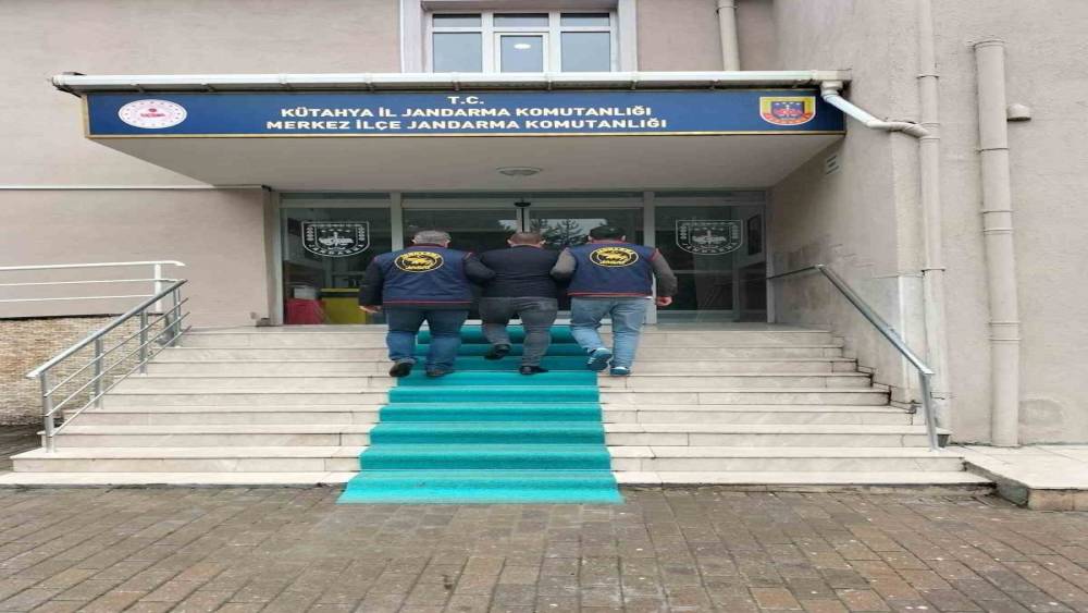 K&uuml;tahya&rsquo;da aranan 73 şahıs yakalandı, 38&rsquo;i tutuklandı
