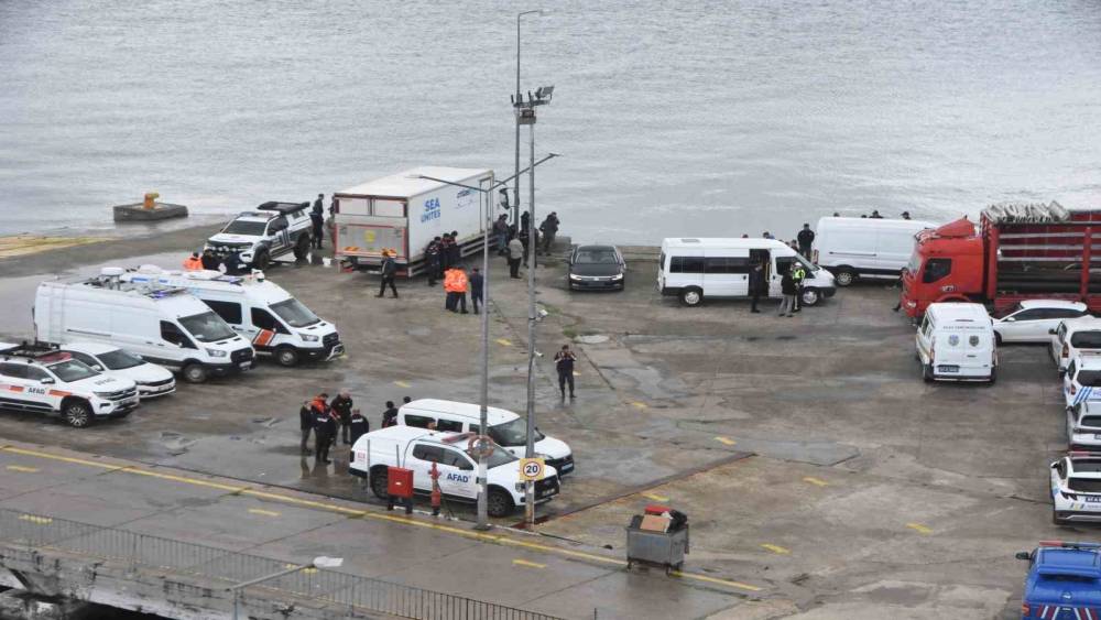 Sinop&rsquo;ta denizde bulunan polisin cansız bedeni kıyıya getirildi
