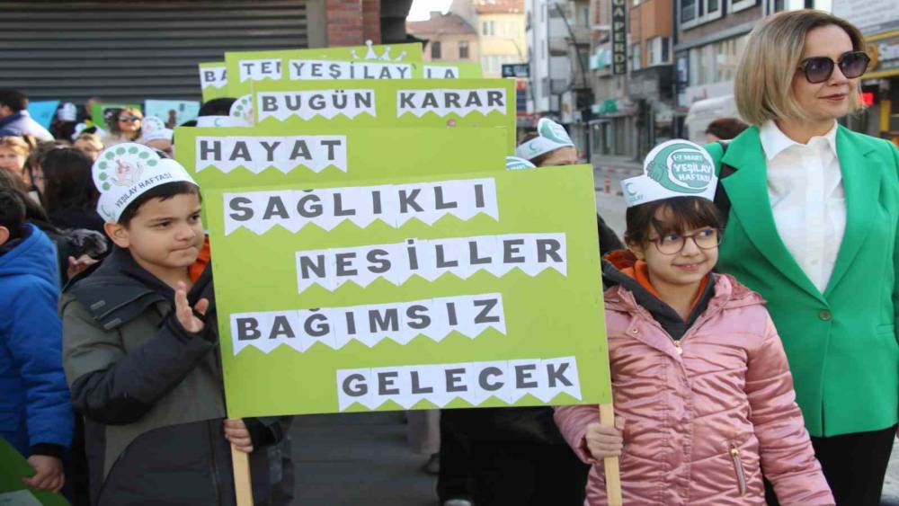 Yeşilay&rsquo;dan Uşak&rsquo;ta farkındalık y&uuml;r&uuml;y&uuml;ş&uuml;
