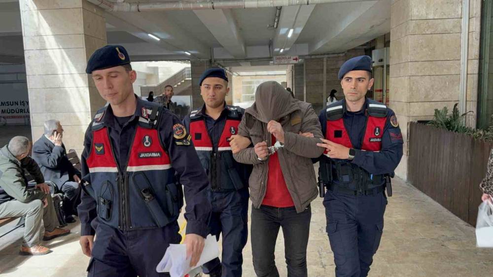 &Ccedil;ivi &ccedil;akma makinesi hırsızlığına tutuklama
