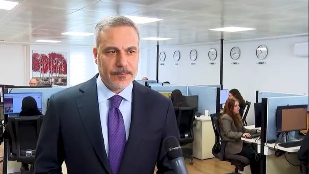 Bakan Fidan: "Konsolosluk &Ccedil;ağrı Merkezinde d&uuml;nyanın d&ouml;rt bir tarafında bulunan vatandaşlarımızın sorularına cevap verilmekte"
