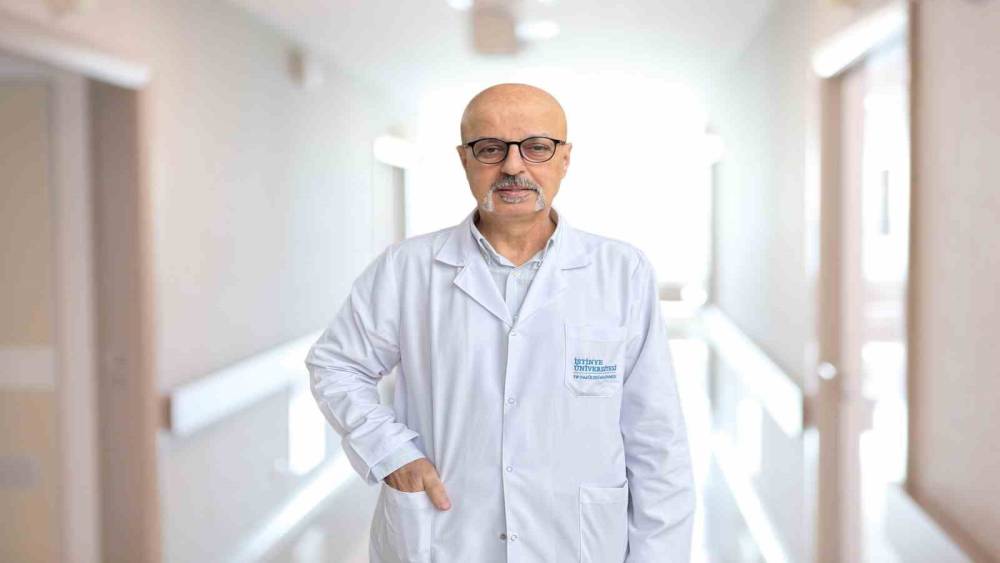 "Kafeinli i&ccedil;ecekler sıvı kaybını artırabilir"
