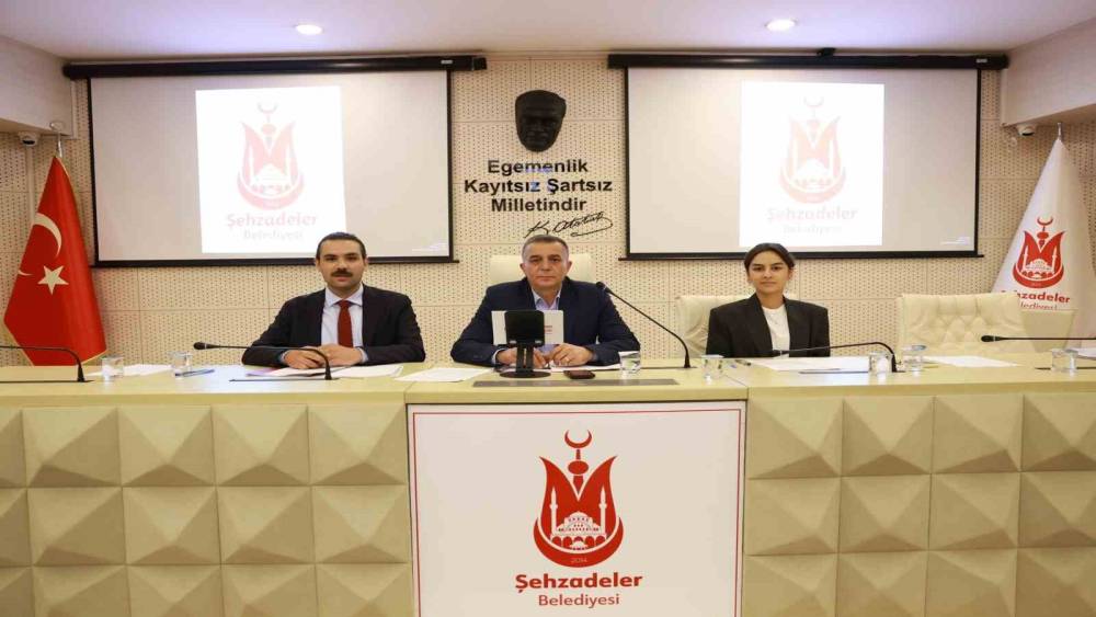Şehzadeler Meclisi&rsquo;nde 33 madde karara bağlandı
