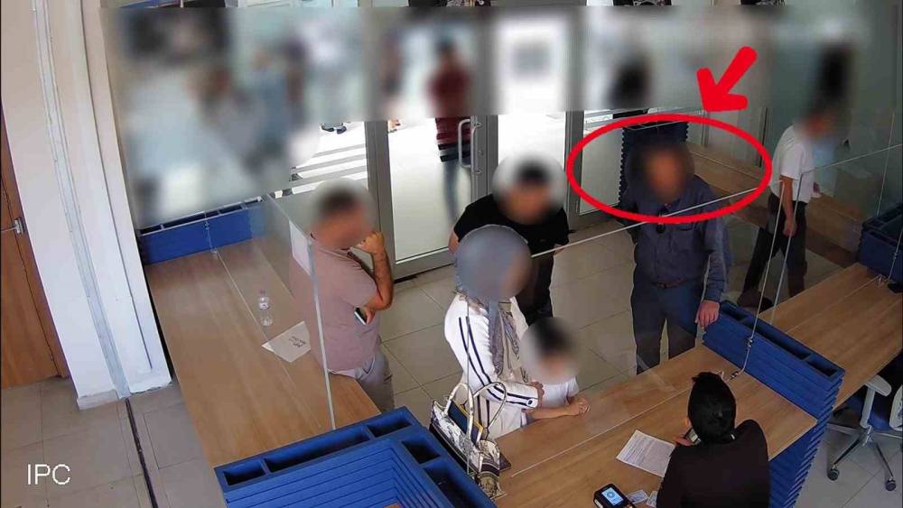 Antalya&rsquo;da sahte kimlikle gayrimenkul dolandırıcılığı yapan 3 kişi tutuklandı
