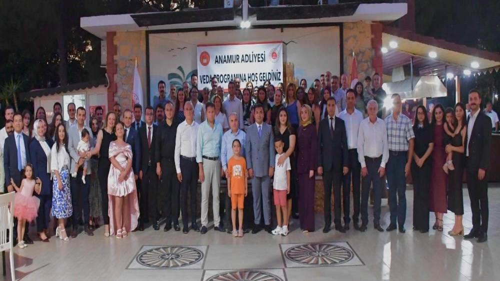 Anamur Adliyesinde g&ouml;rev yeri değişen yargı mensuplarına veda programı
