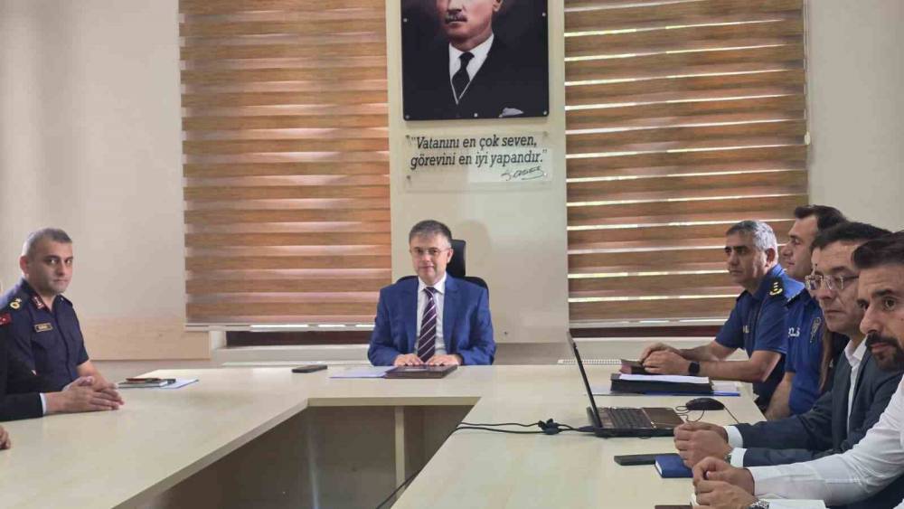 Bandırma&rsquo;da yeni sezon &ouml;ncesi spor g&uuml;venlik kurulu toplandı
