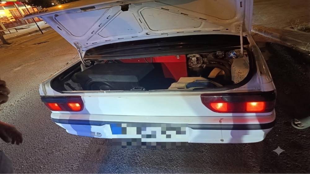 Abartı egzoz, y&uuml;ksek ses ve modifiyeli ara&ccedil;lara ceza yağdı
