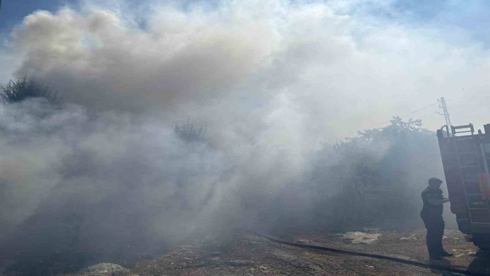Başkentte vericilerin bulunduğu alanda yangın

