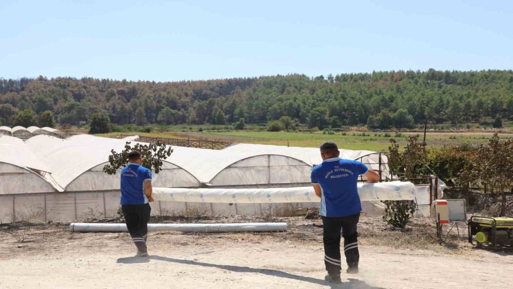 Seydikemer&rsquo;de yangının yaraları bir g&uuml;nde sarılmaya başlandı
