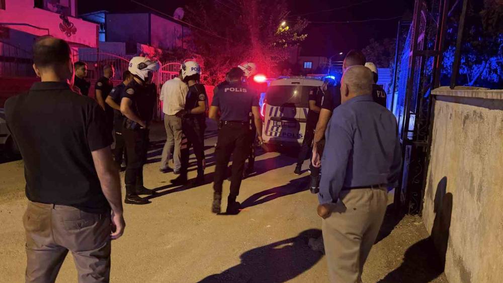 Adıyaman&rsquo;da komşular arasında kavga: 3 g&ouml;zaltı
