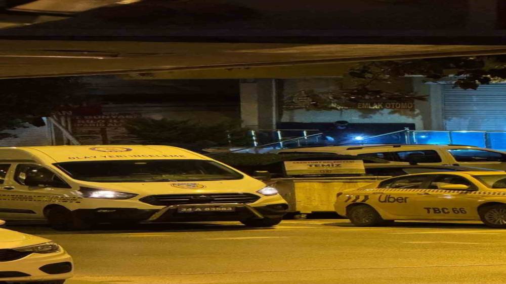 Esenyurt&rsquo;ta bir emlak ofisine molotof atıldı
