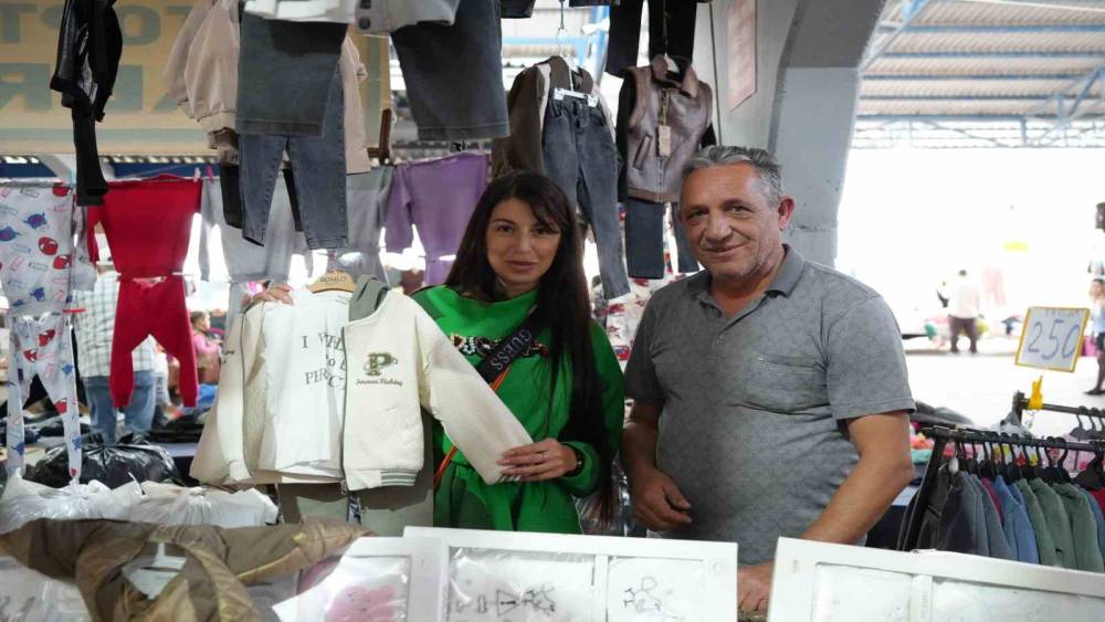 Edirne&rsquo;de Bulgarların alışveriş yoğunluğu esnafı sevindirdi
