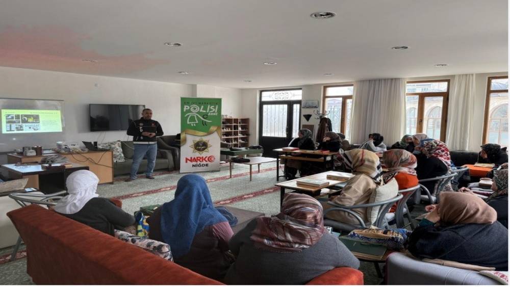 Narkotik ekiplerinden bir haftada 20 bilgilendirme etkinliği
