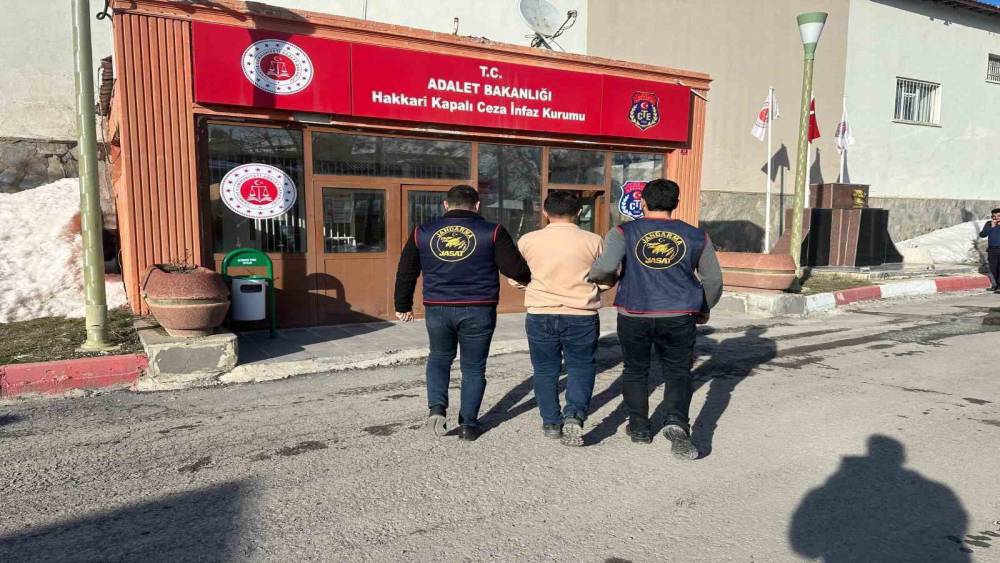 Hakkari&rsquo;de kesinleşmiş hapis cezası bulunan 7 şahıs yakalandı
