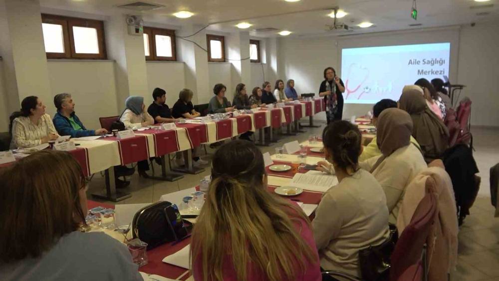 Yalova&rsquo;da "Emzirme Danışmanlığı ve Ulusal Değerlendirici Sağlık Personeli Eğitimi"

