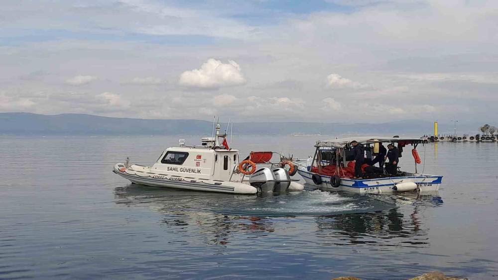 Ka&ccedil;ak midye ihbarı ekipleri alarma ge&ccedil;irdi
