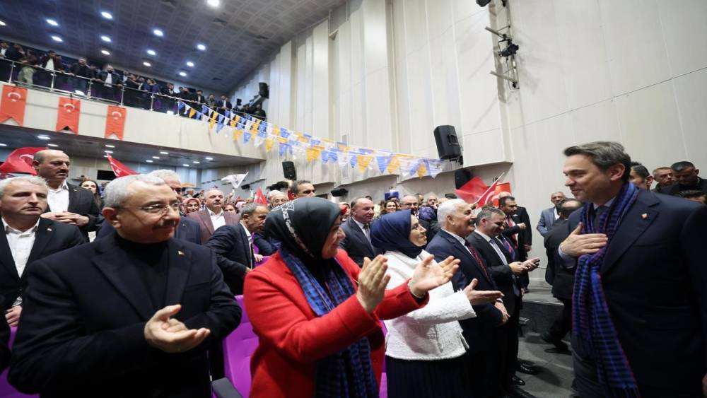 Bakan Bayraktar: "Biz gece g&uuml;nd&uuml;z petrol arıyoruz, doğalgaz arıyoruz"
