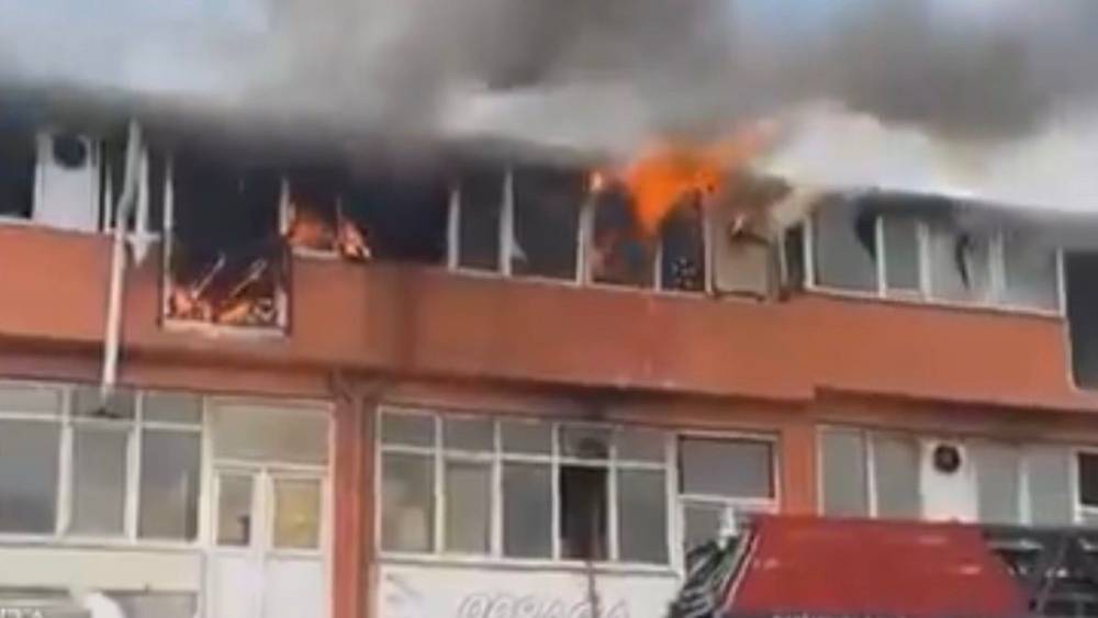 Gaziantep&rsquo;te ayakkabı imalathanesinde korkutan yangın
