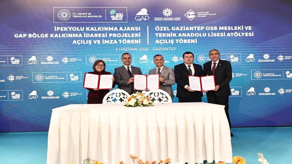 Yeni kalkınma hamleleri i&ccedil;in imzalar atıldı
