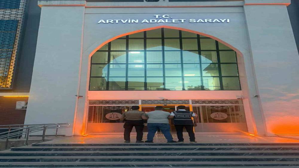 Cezaevinden firar eden ve 16 yıl kesinleşmiş hapis cezası bulunan h&uuml;k&uuml;ml&uuml; Ardanu&ccedil;&rsquo;ta yakalandı

