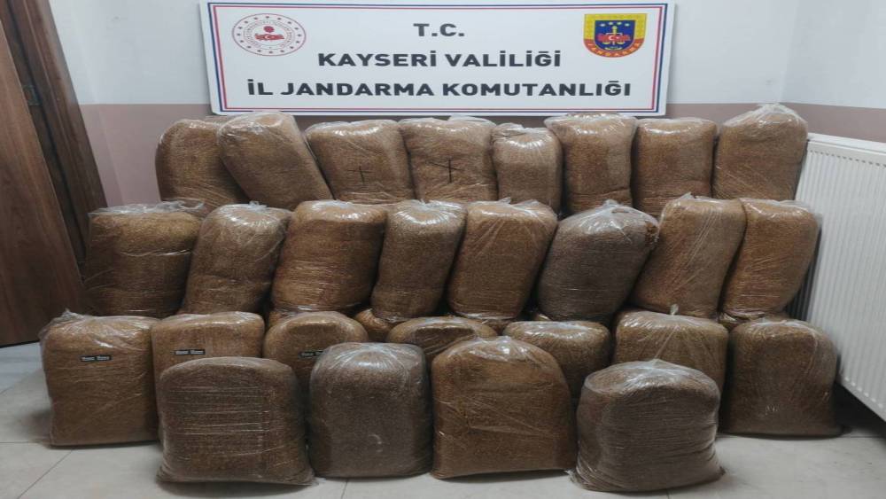 Yolcu otob&uuml;s&uuml;nde 510 kilo ka&ccedil;ak t&uuml;t&uuml;n bulundu
