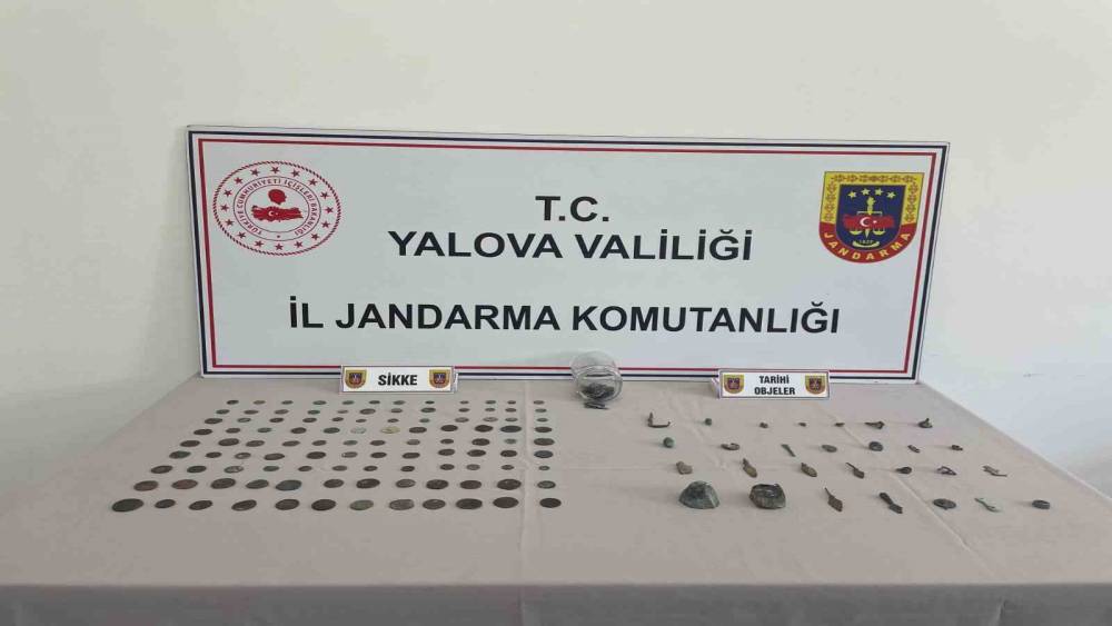 Yalova&rsquo;da tarihi eser operasyonu: 256 par&ccedil;a ele ge&ccedil;irildi
