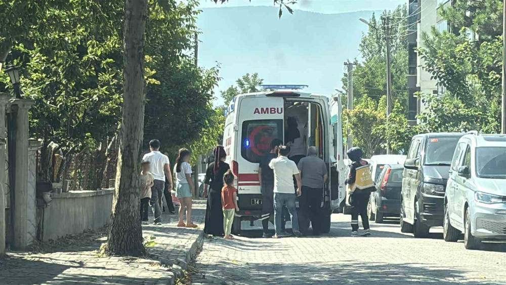 Bolu&rsquo;da gen&ccedil; kız balkondan d&uuml;şt&uuml;
